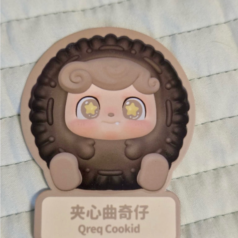 Jotoys Q Kid Street Snack Oreo Cookie Collectible Figure / “Qreq Cookid”